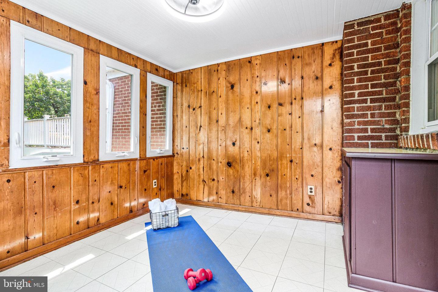 2108 26TH ST S, ARLINGTON, Virginia 22206, 2 Bedrooms Bedrooms, ,1 BathroomBathrooms,Residential,For sale,2108 26TH ST S,VAAR2058342 MLS # VAAR2058342