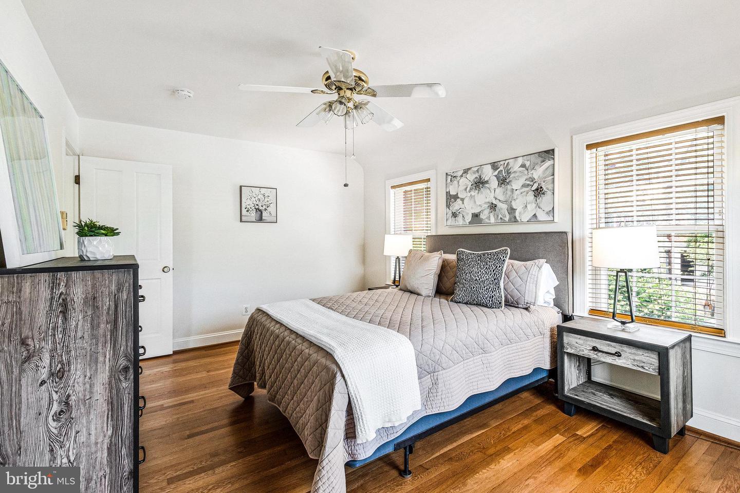 2108 26TH ST S, ARLINGTON, Virginia 22206, 2 Bedrooms Bedrooms, ,1 BathroomBathrooms,Residential,For sale,2108 26TH ST S,VAAR2058342 MLS # VAAR2058342
