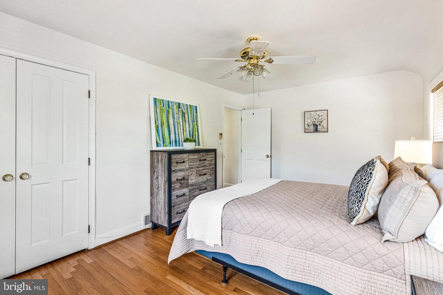 2108 26TH ST S, ARLINGTON, Virginia 22206, 2 Bedrooms Bedrooms, ,1 BathroomBathrooms,Residential,For sale,2108 26TH ST S,VAAR2058342 MLS # VAAR2058342