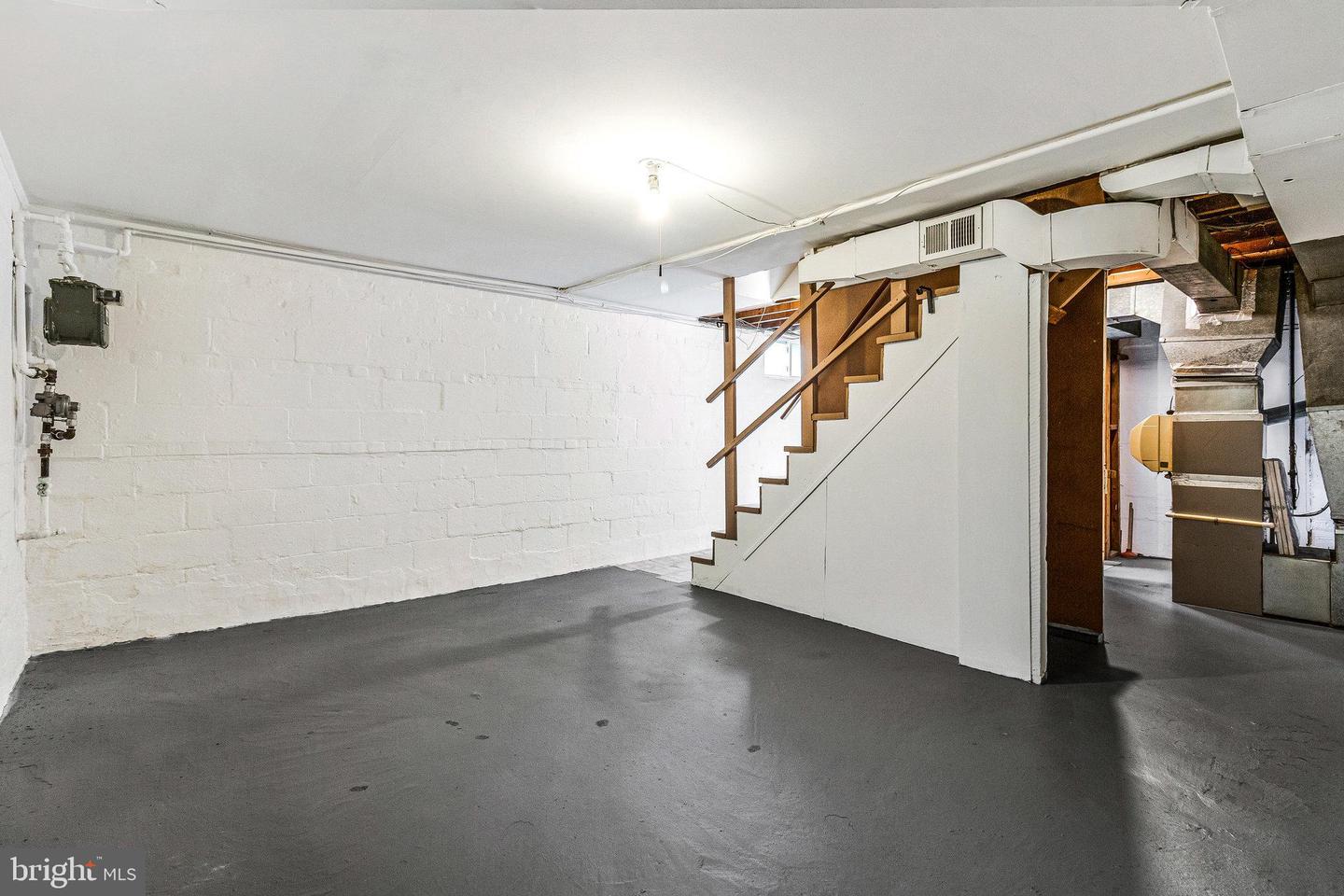 2108 26TH ST S, ARLINGTON, Virginia 22206, 2 Bedrooms Bedrooms, ,1 BathroomBathrooms,Residential,For sale,2108 26TH ST S,VAAR2058342 MLS # VAAR2058342