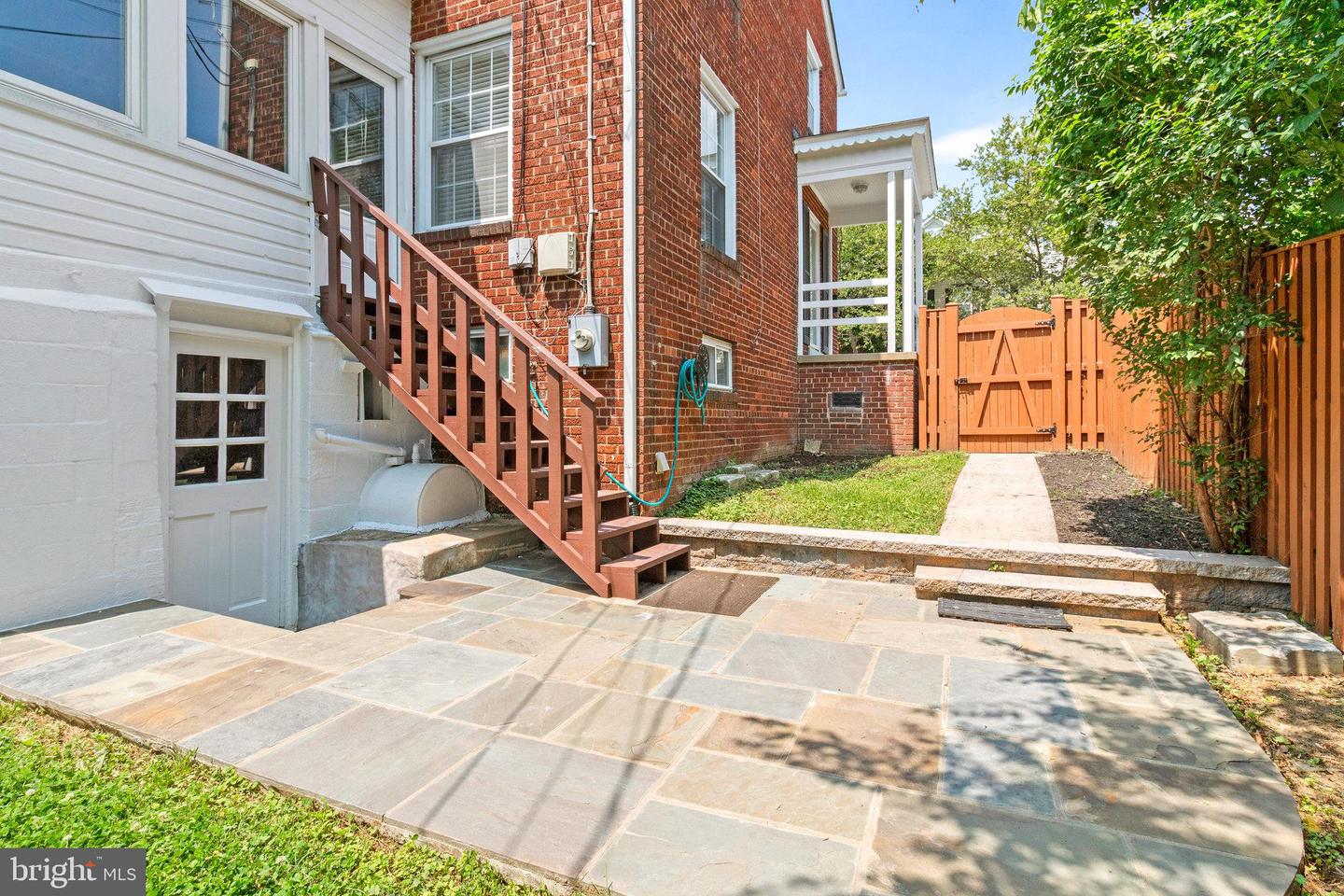 2108 26TH ST S, ARLINGTON, Virginia 22206, 2 Bedrooms Bedrooms, ,1 BathroomBathrooms,Residential,For sale,2108 26TH ST S,VAAR2058342 MLS # VAAR2058342