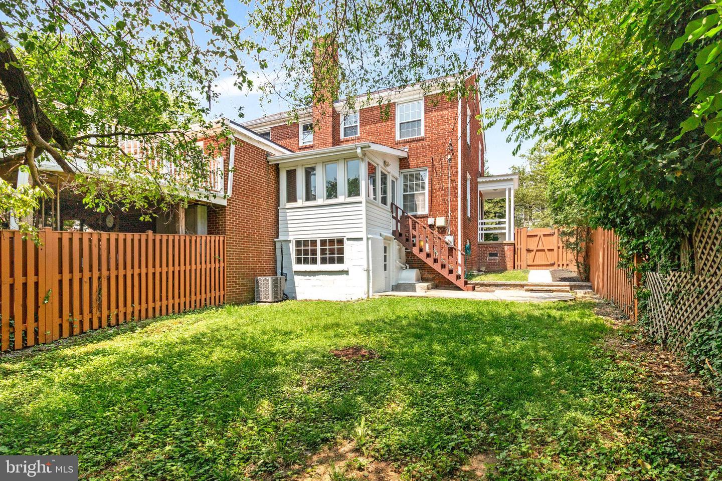 2108 26TH ST S, ARLINGTON, Virginia 22206, 2 Bedrooms Bedrooms, ,1 BathroomBathrooms,Residential,For sale,2108 26TH ST S,VAAR2058342 MLS # VAAR2058342