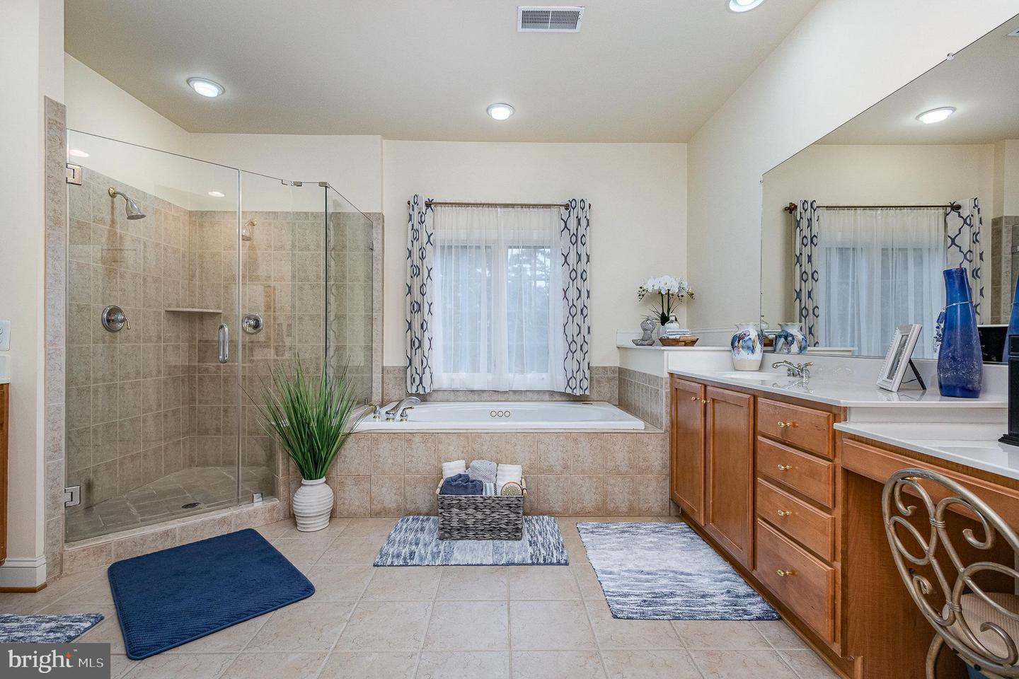 11787 CHANCEFORD DR, WOODBRIDGE, Virginia 22192, 6 Bedrooms Bedrooms, ,5 BathroomsBathrooms,Residential,For sale,11787 CHANCEFORD DR,VAPW2096050 MLS # VAPW2096050