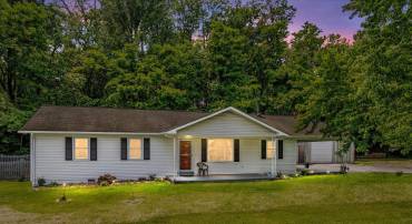 180 OAK HEIGHTS RD, FRONT ROYAL, Virginia 22630, 3 Bedrooms Bedrooms, ,2 BathroomsBathrooms,Residential,For sale,180 OAK HEIGHTS RD,VAWR2011344 MLS # VAWR2011344