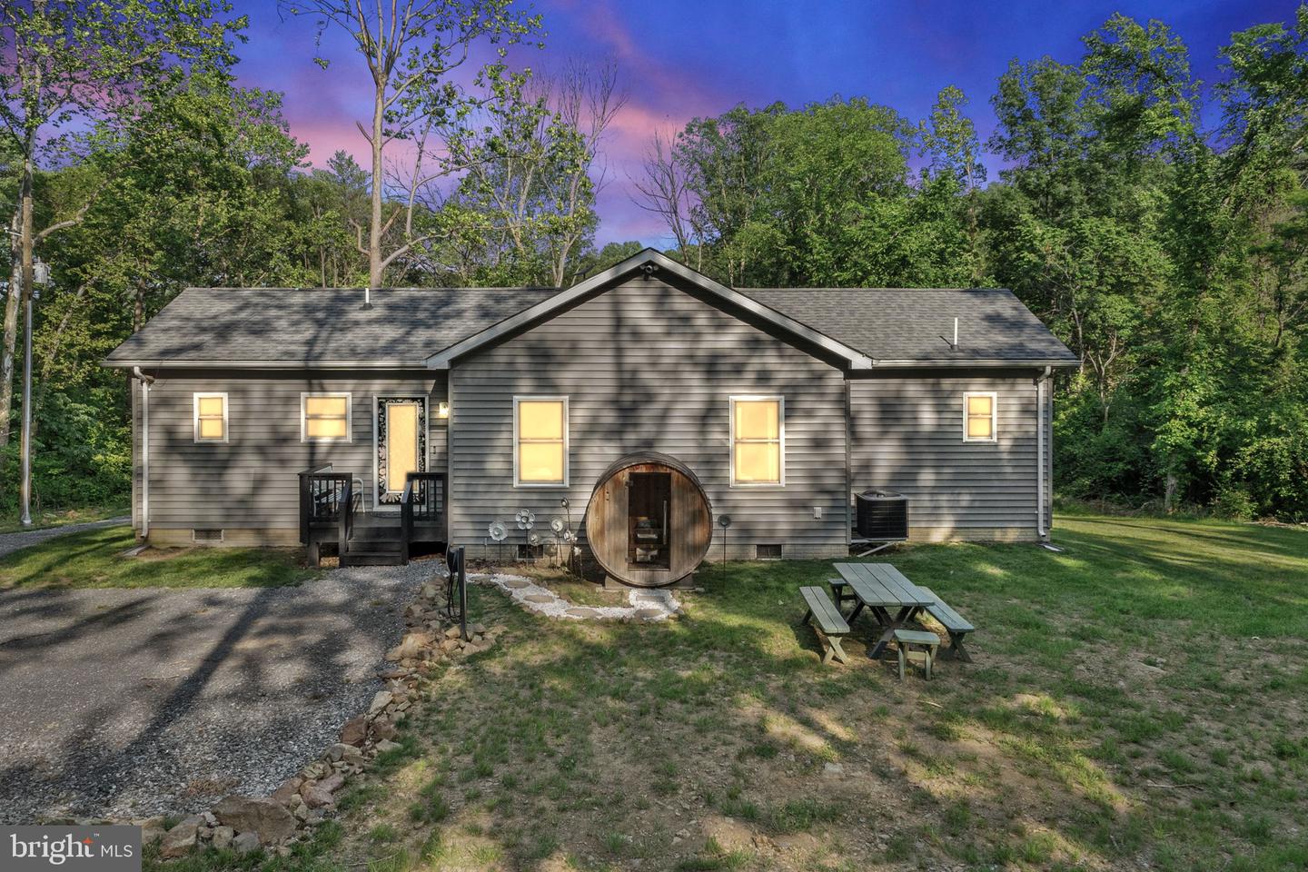 1820 GOONEY MANOR LOOP, BENTONVILLE, Virginia 22610, 3 Bedrooms Bedrooms, ,2 BathroomsBathrooms,Residential,For sale,1820 GOONEY MANOR LOOP,VAWR2011346 MLS # VAWR2011346