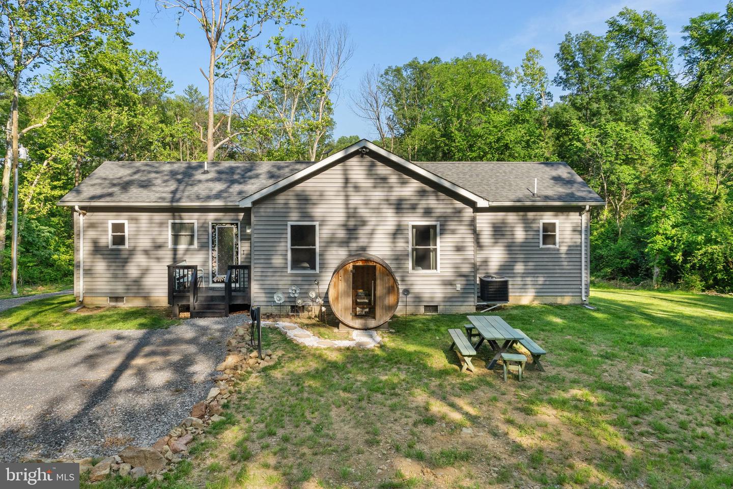 1820 GOONEY MANOR LOOP, BENTONVILLE, Virginia 22610, 3 Bedrooms Bedrooms, ,2 BathroomsBathrooms,Residential,For sale,1820 GOONEY MANOR LOOP,VAWR2011346 MLS # VAWR2011346