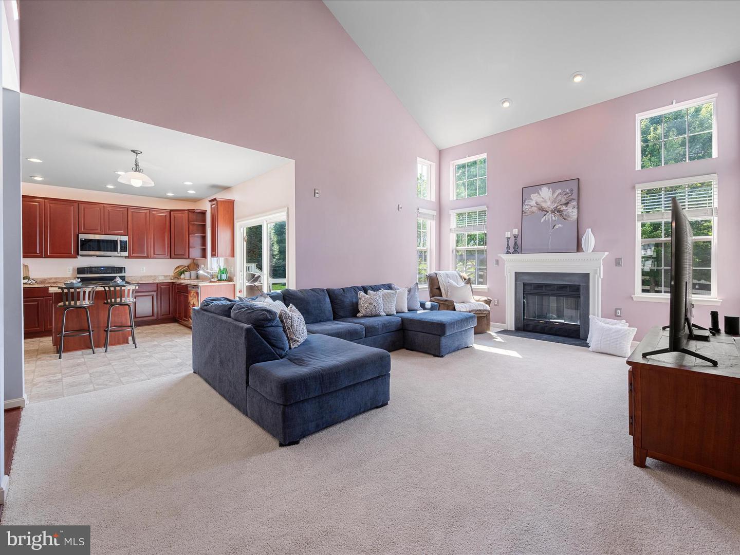 17659 CLEVELAND PARK DR, ROUND HILL, Virginia 20141, 4 Bedrooms Bedrooms, ,2 BathroomsBathrooms,Residential,For sale,17659 CLEVELAND PARK DR,VALO2098554 MLS # VALO2098554