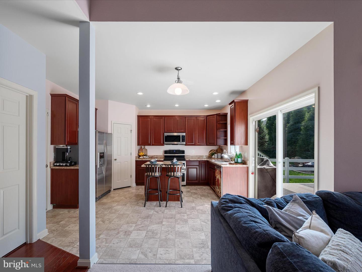 17659 CLEVELAND PARK DR, ROUND HILL, Virginia 20141, 4 Bedrooms Bedrooms, ,2 BathroomsBathrooms,Residential,For sale,17659 CLEVELAND PARK DR,VALO2098554 MLS # VALO2098554