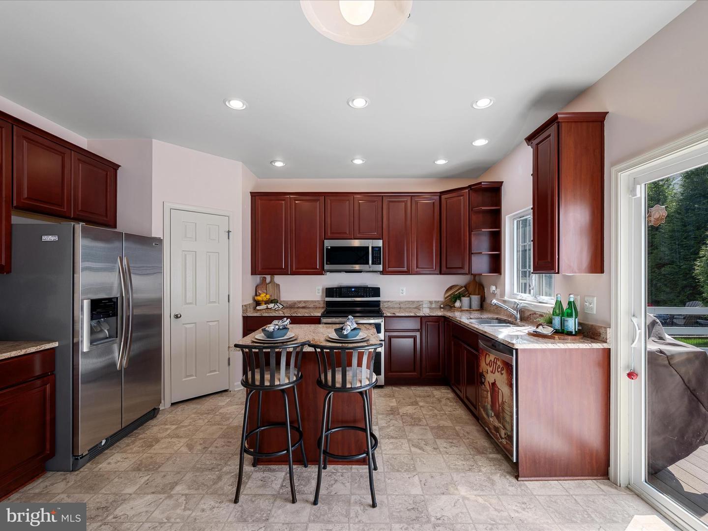 17659 CLEVELAND PARK DR, ROUND HILL, Virginia 20141, 4 Bedrooms Bedrooms, ,2 BathroomsBathrooms,Residential,For sale,17659 CLEVELAND PARK DR,VALO2098554 MLS # VALO2098554