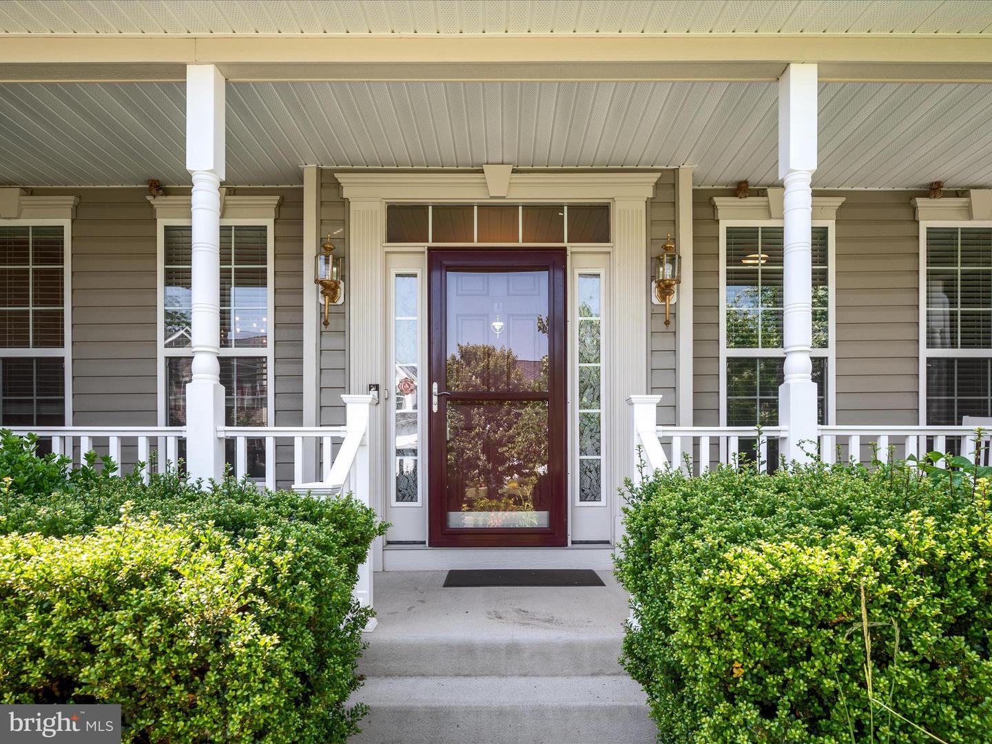 17659 CLEVELAND PARK DR, ROUND HILL, Virginia 20141, 4 Bedrooms Bedrooms, ,2 BathroomsBathrooms,Residential,For sale,17659 CLEVELAND PARK DR,VALO2098554 MLS # VALO2098554