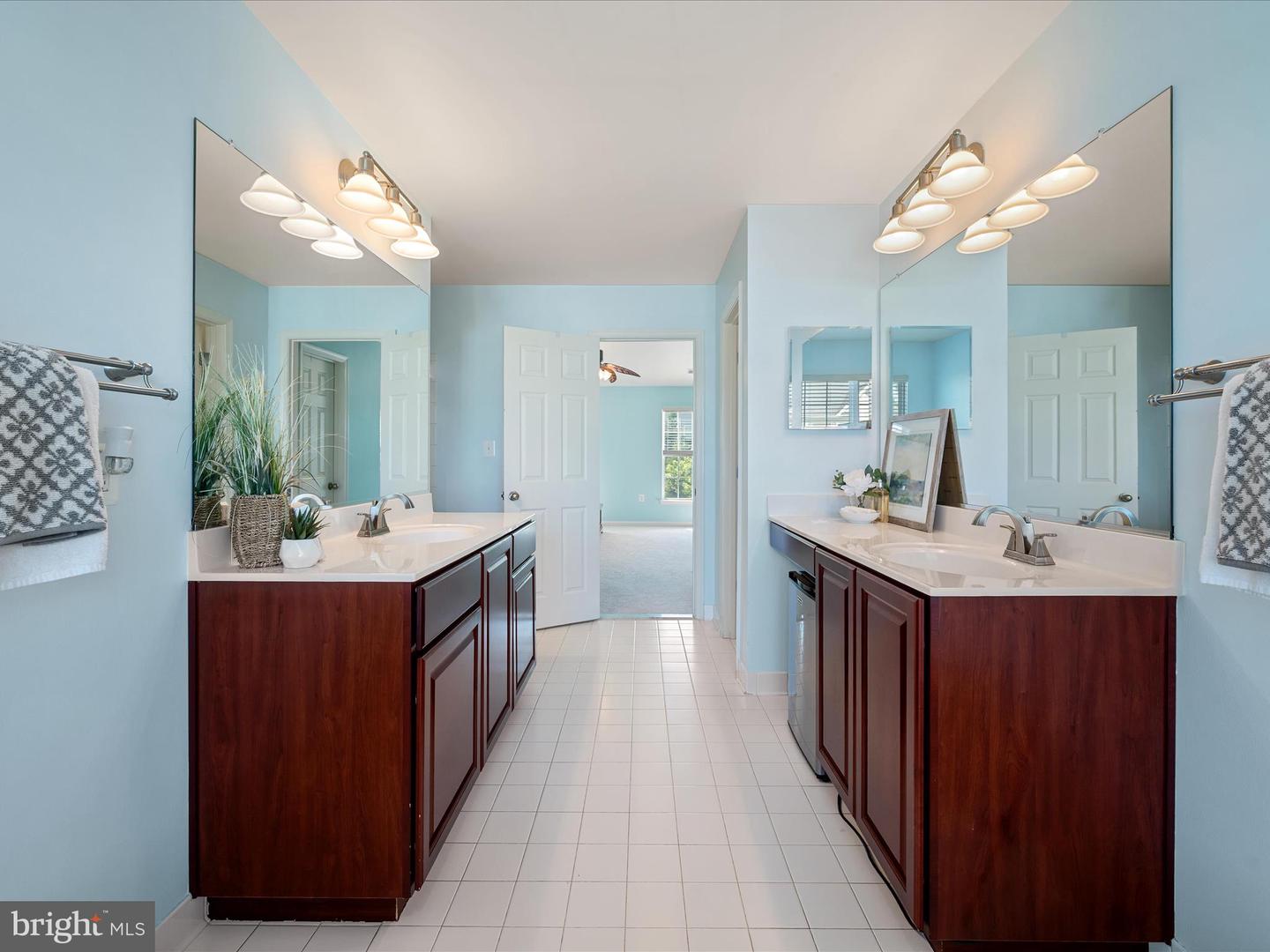 17659 CLEVELAND PARK DR, ROUND HILL, Virginia 20141, 4 Bedrooms Bedrooms, ,2 BathroomsBathrooms,Residential,For sale,17659 CLEVELAND PARK DR,VALO2098554 MLS # VALO2098554