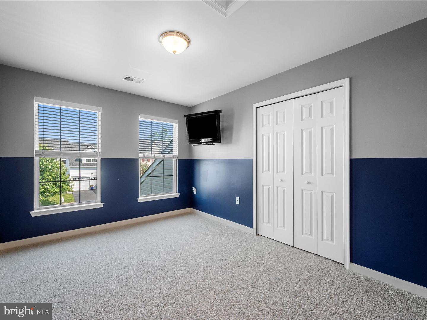 17659 CLEVELAND PARK DR, ROUND HILL, Virginia 20141, 4 Bedrooms Bedrooms, ,2 BathroomsBathrooms,Residential,For sale,17659 CLEVELAND PARK DR,VALO2098554 MLS # VALO2098554
