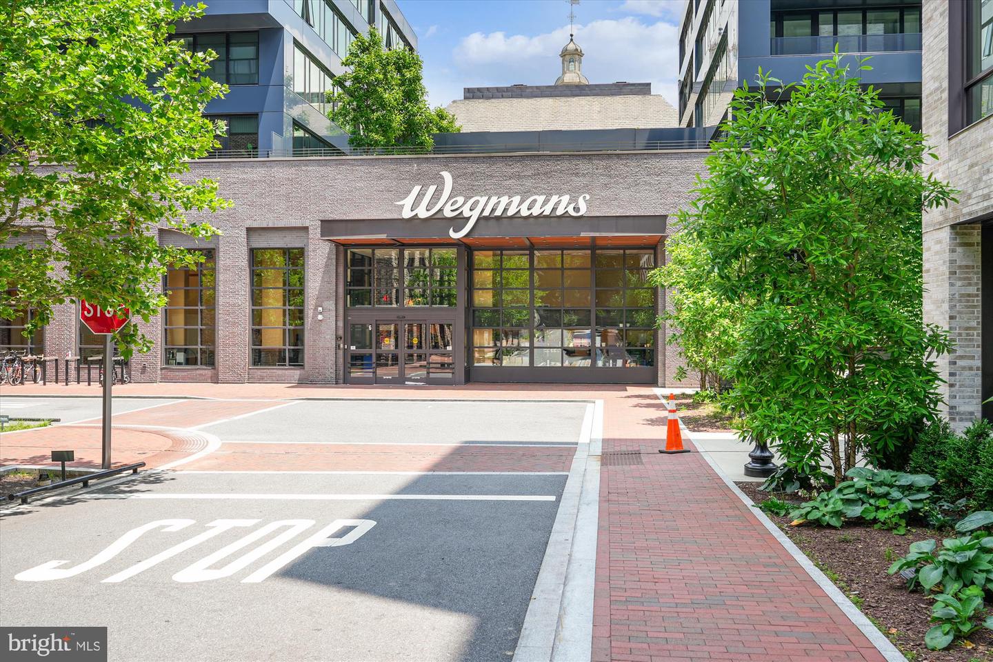 3750 39TH ST NW #C147, WASHINGTON, District Of Columbia 20016, 1 Bedroom Bedrooms, ,1 BathroomBathrooms,Residential,For sale,3750 39TH ST NW #C147,DCDC2203320 MLS # DCDC2203320