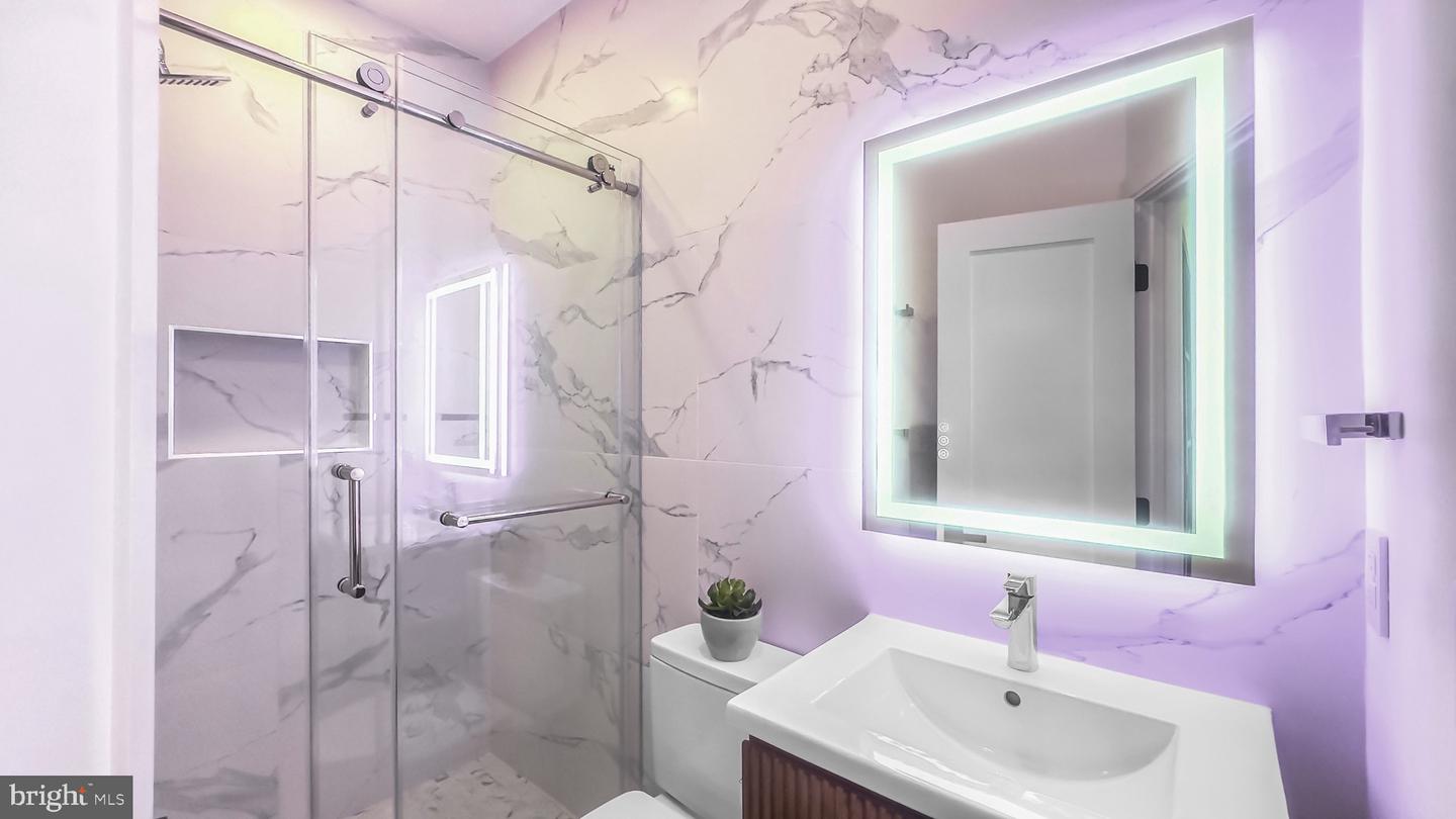 2517 ONTARIO RD NW #5, WASHINGTON, District Of Columbia 20009, 2 Bedrooms Bedrooms, ,1 BathroomBathrooms,Residential,For sale,2517 ONTARIO RD NW #5,DCDC2203610 MLS # DCDC2203610