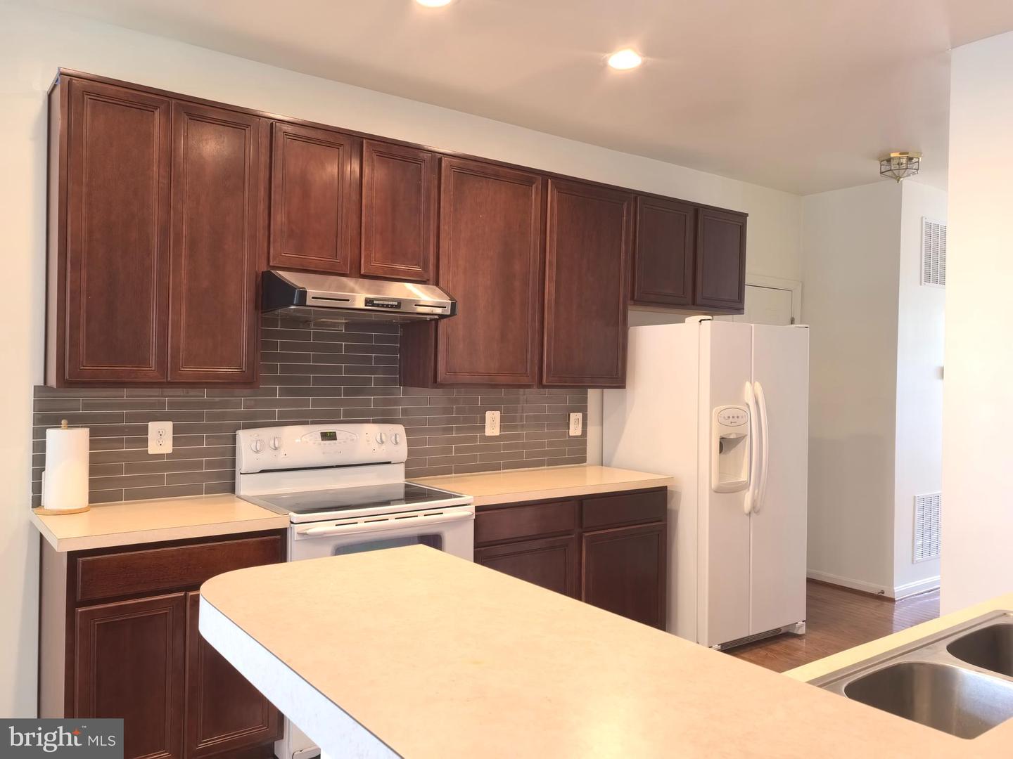 35547 SARASOTA ST, ROUND HILL, Virginia 20141, 4 Bedrooms Bedrooms, 4 Rooms Rooms,3 BathroomsBathrooms,Residential,For sale,35547 SARASOTA ST,VALO2098506 MLS # VALO2098506