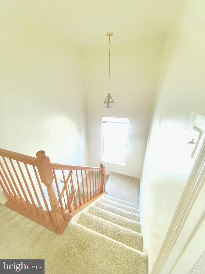 35547 SARASOTA ST, ROUND HILL, Virginia 20141, 4 Bedrooms Bedrooms, 4 Rooms Rooms,3 BathroomsBathrooms,Residential,For sale,35547 SARASOTA ST,VALO2098506 MLS # VALO2098506