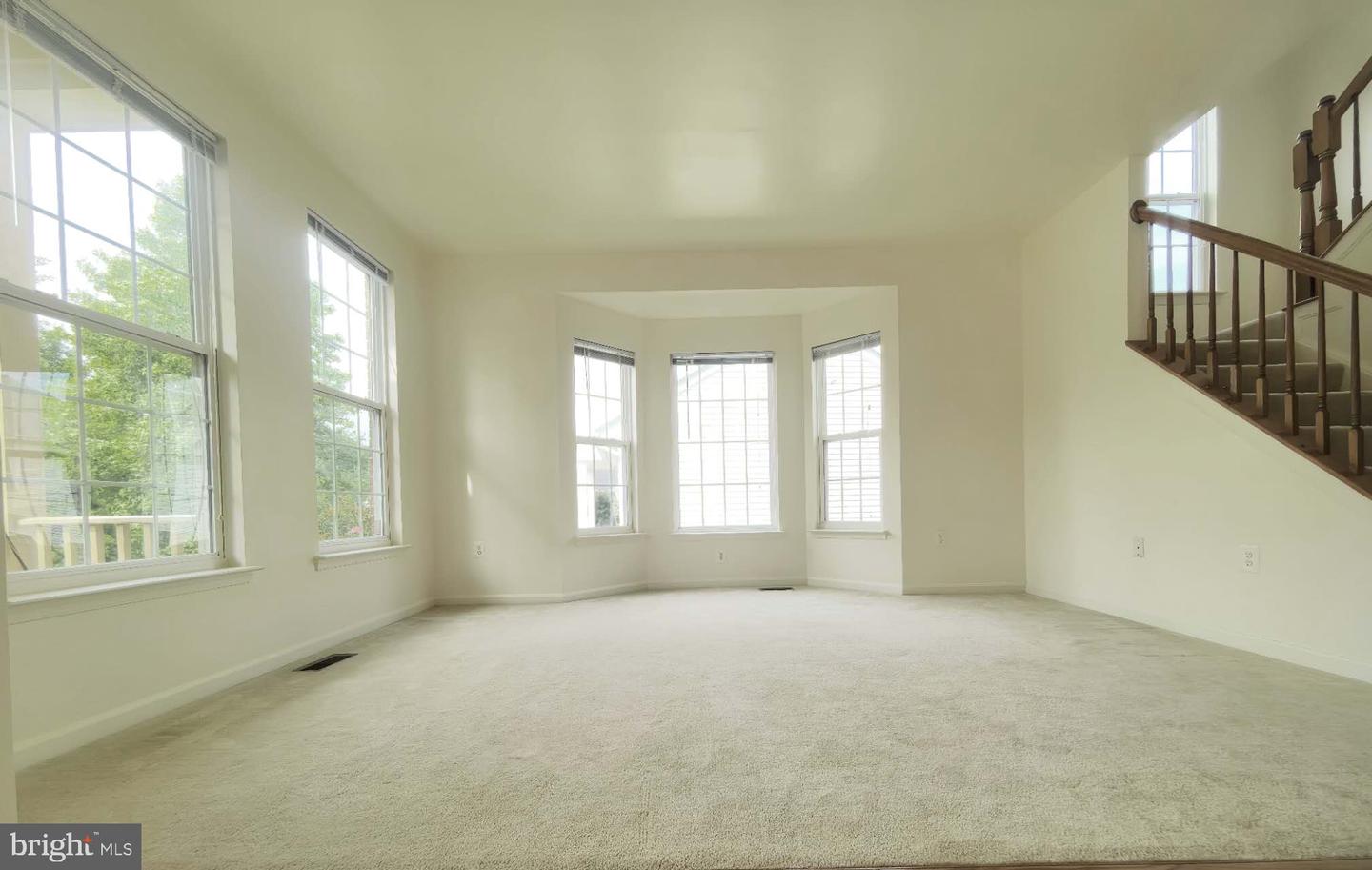 35547 SARASOTA ST, ROUND HILL, Virginia 20141, 4 Bedrooms Bedrooms, 4 Rooms Rooms,3 BathroomsBathrooms,Residential,For sale,35547 SARASOTA ST,VALO2098506 MLS # VALO2098506