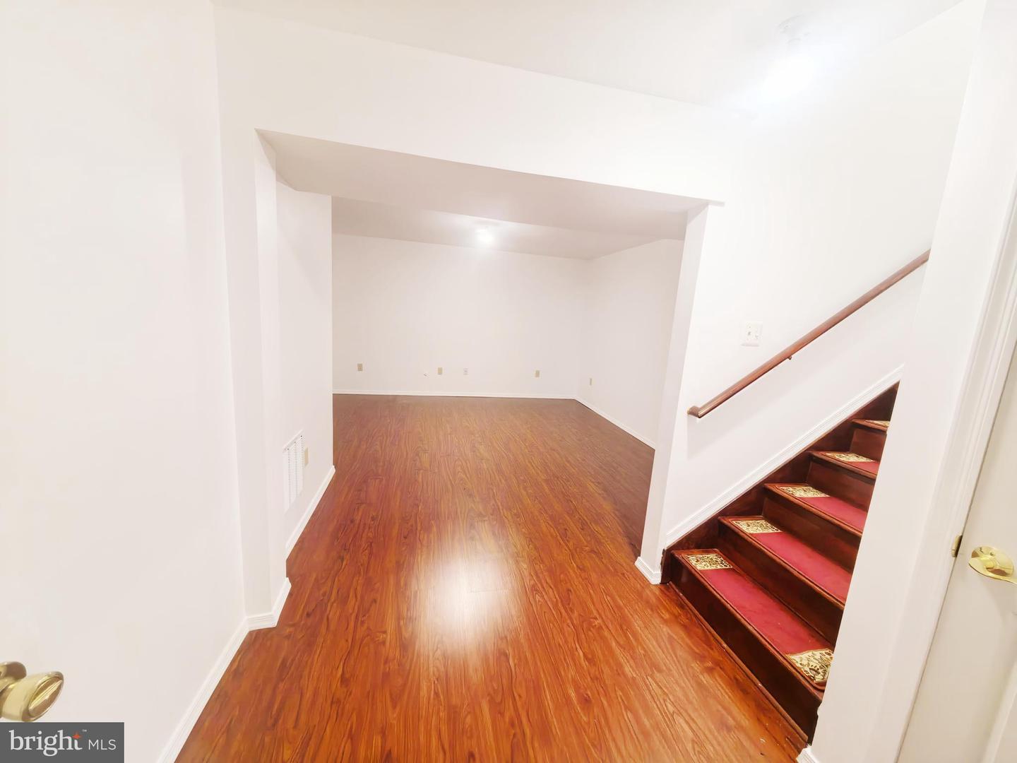 35547 SARASOTA ST, ROUND HILL, Virginia 20141, 4 Bedrooms Bedrooms, 4 Rooms Rooms,3 BathroomsBathrooms,Residential,For sale,35547 SARASOTA ST,VALO2098506 MLS # VALO2098506
