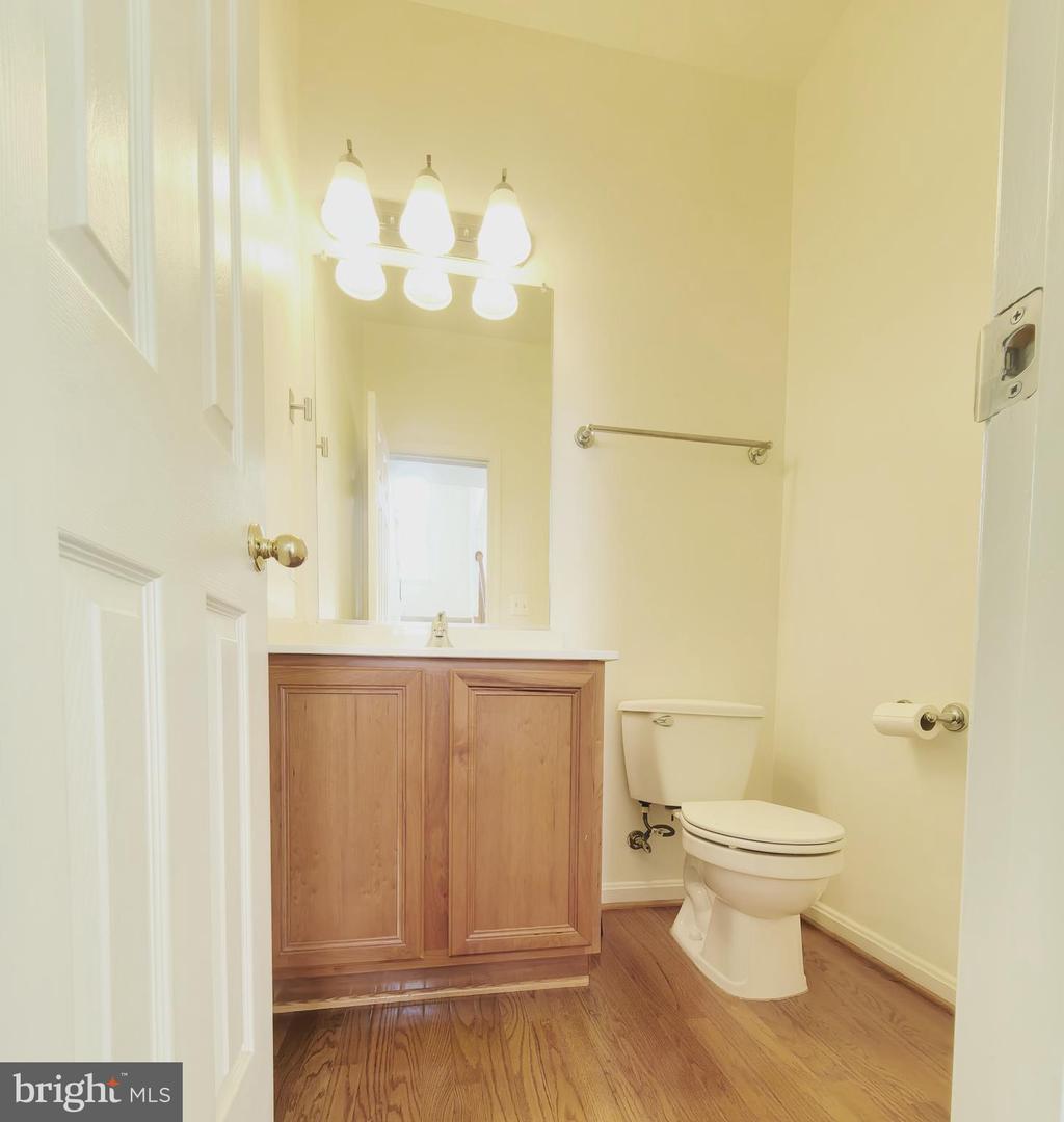 35547 SARASOTA ST, ROUND HILL, Virginia 20141, 4 Bedrooms Bedrooms, 4 Rooms Rooms,3 BathroomsBathrooms,Residential,For sale,35547 SARASOTA ST,VALO2098506 MLS # VALO2098506