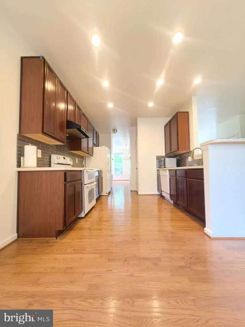 35547 SARASOTA ST, ROUND HILL, Virginia 20141, 4 Bedrooms Bedrooms, 4 Rooms Rooms,3 BathroomsBathrooms,Residential,For sale,35547 SARASOTA ST,VALO2098506 MLS # VALO2098506