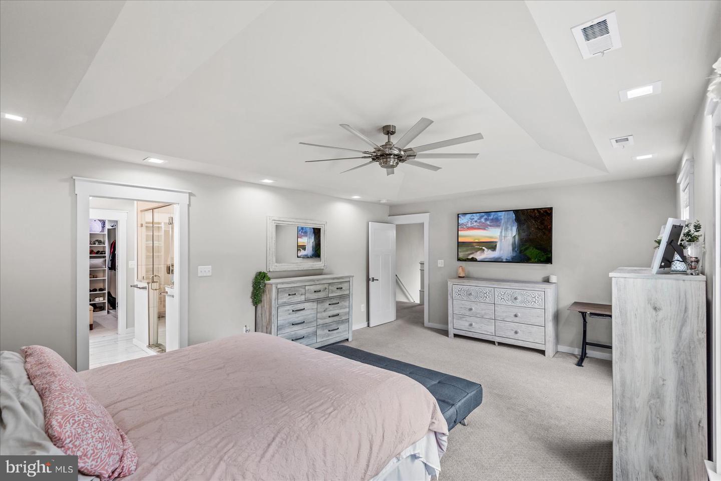 308 WALNUT DR, FREDERICKSBURG, Virginia 22405, 4 Bedrooms Bedrooms, ,3 BathroomsBathrooms,Residential,For sale,308 WALNUT DR,VAST2039414 MLS # VAST2039414