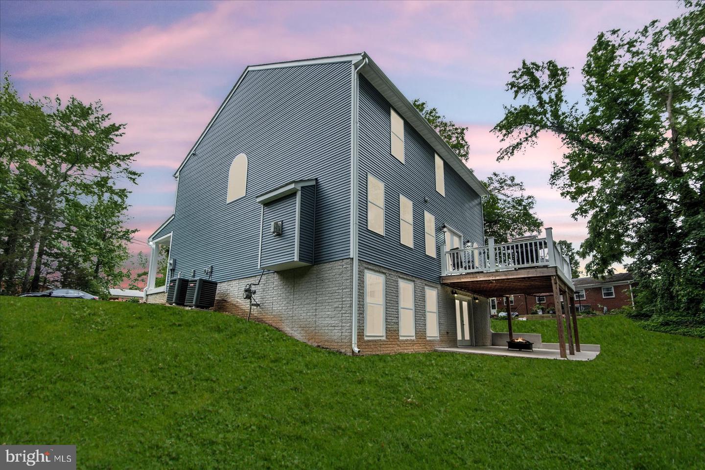 308 WALNUT DR, FREDERICKSBURG, Virginia 22405, 4 Bedrooms Bedrooms, ,3 BathroomsBathrooms,Residential,For sale,308 WALNUT DR,VAST2039414 MLS # VAST2039414