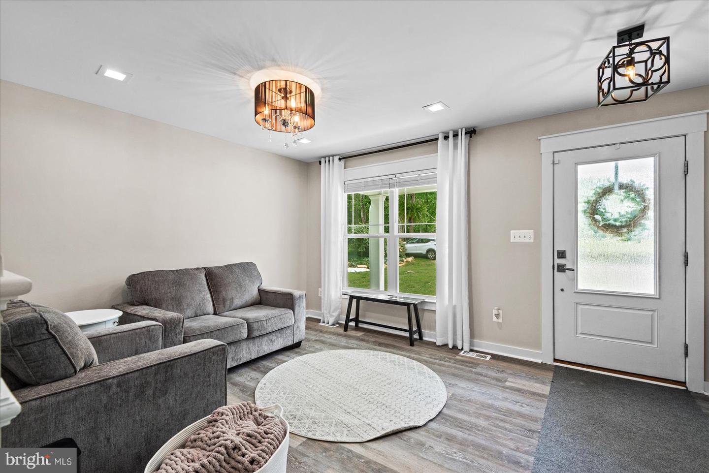 308 WALNUT DR, FREDERICKSBURG, Virginia 22405, 4 Bedrooms Bedrooms, ,3 BathroomsBathrooms,Residential,For sale,308 WALNUT DR,VAST2039414 MLS # VAST2039414