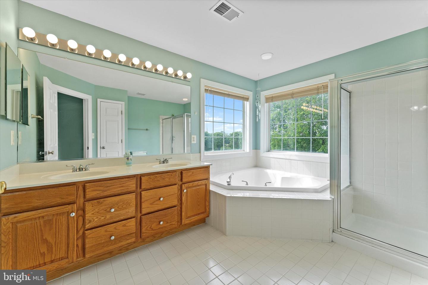 17760 JULIE ANN CT, HAMILTON, Virginia 20158, 4 Bedrooms Bedrooms, ,3 BathroomsBathrooms,Residential,For sale,17760 JULIE ANN CT,VALO2098530 MLS # VALO2098530