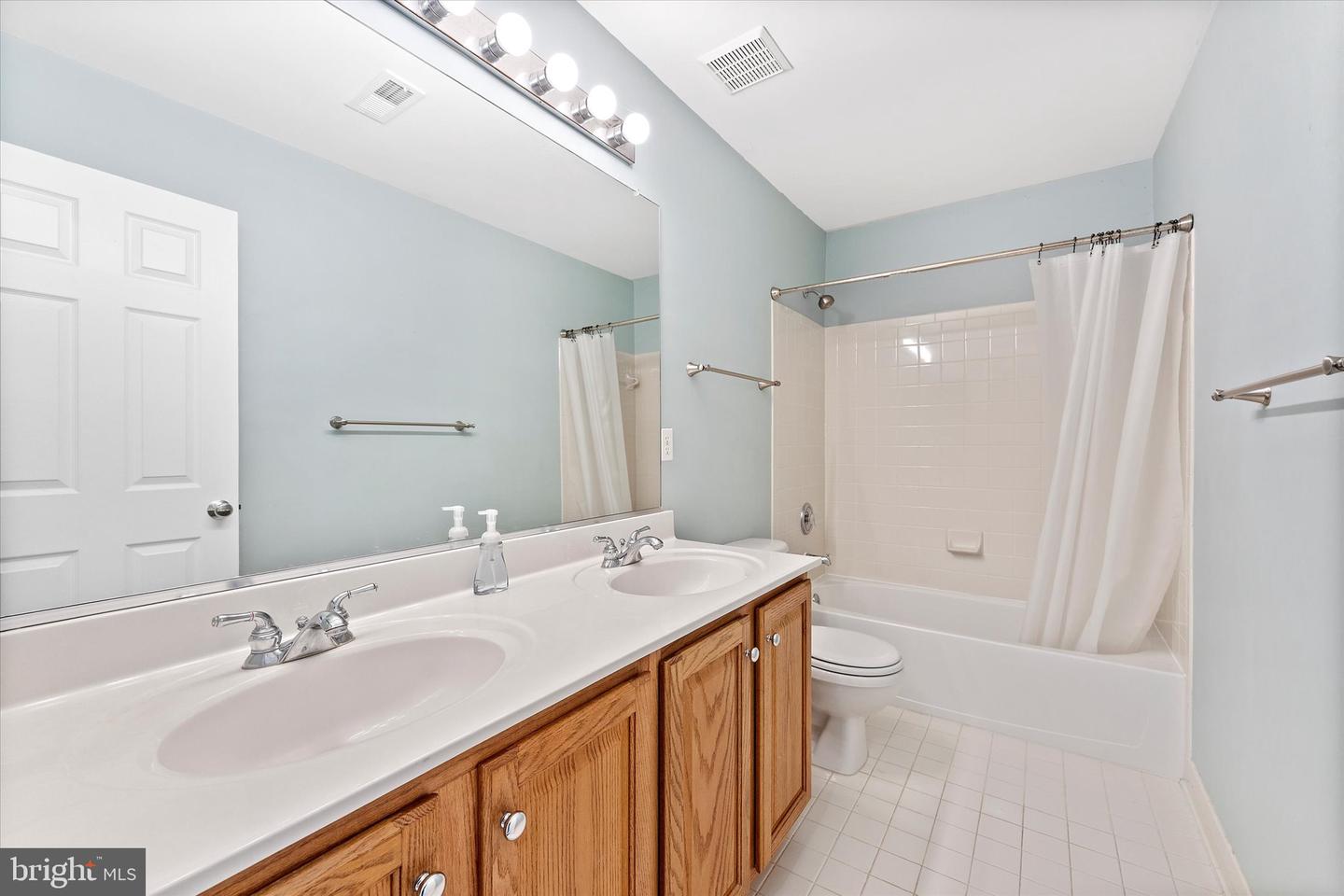 17760 JULIE ANN CT, HAMILTON, Virginia 20158, 4 Bedrooms Bedrooms, ,3 BathroomsBathrooms,Residential,For sale,17760 JULIE ANN CT,VALO2098530 MLS # VALO2098530