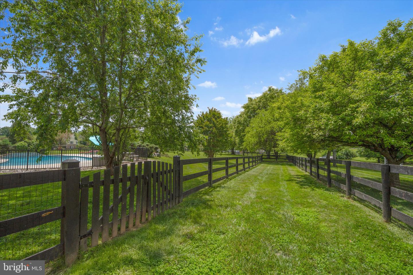 17760 JULIE ANN CT, HAMILTON, Virginia 20158, 4 Bedrooms Bedrooms, ,3 BathroomsBathrooms,Residential,For sale,17760 JULIE ANN CT,VALO2098530 MLS # VALO2098530