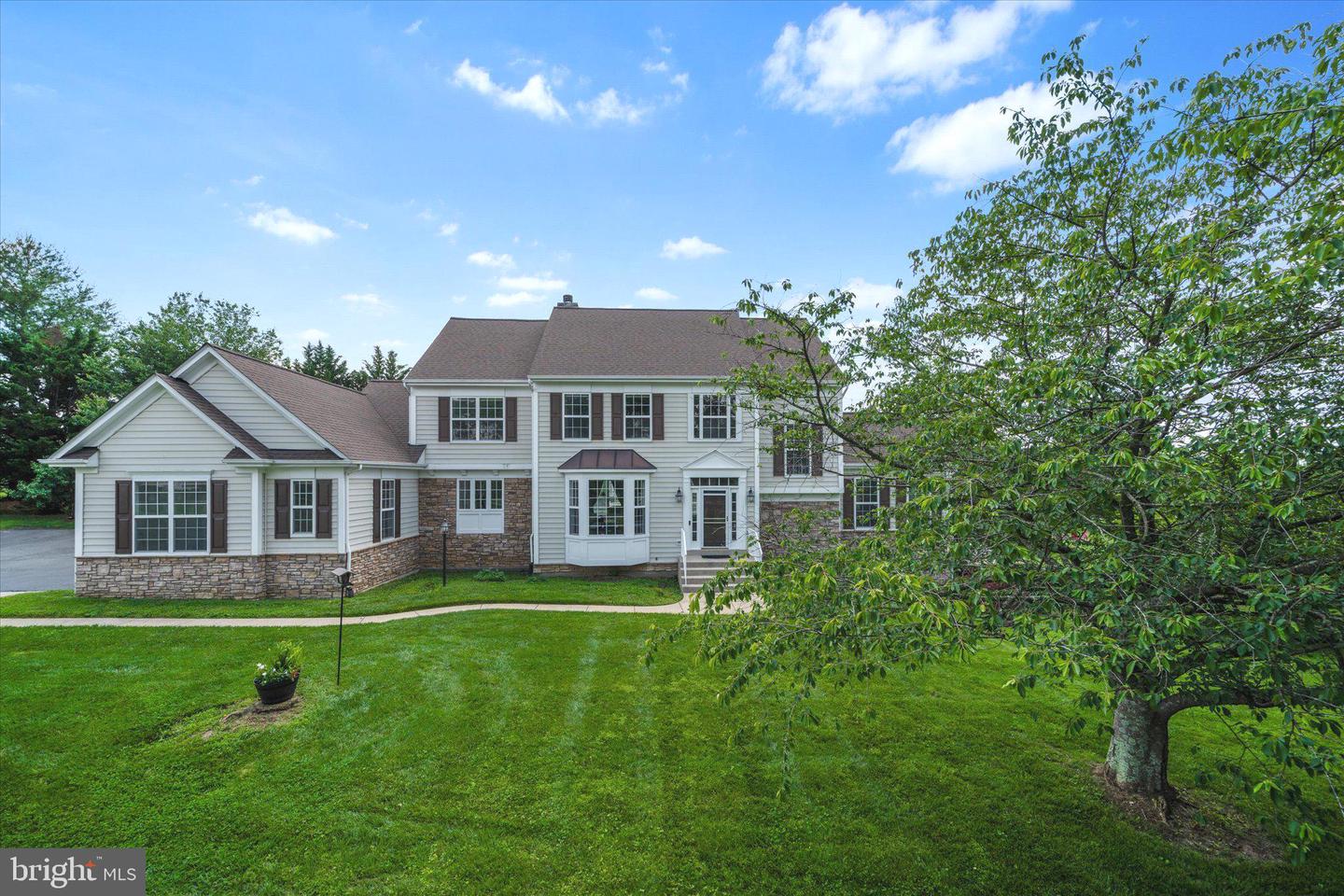 17760 JULIE ANN CT, HAMILTON, Virginia 20158, 4 Bedrooms Bedrooms, ,3 BathroomsBathrooms,Residential,For sale,17760 JULIE ANN CT,VALO2098530 MLS # VALO2098530