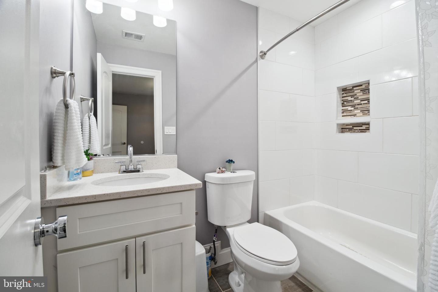 8019 SHIPMADILLY LN, WARRENTON, Virginia 20186, 7 Bedrooms Bedrooms, ,6 BathroomsBathrooms,Residential,For sale,8019 SHIPMADILLY LN,VAFQ2016886 MLS # VAFQ2016886