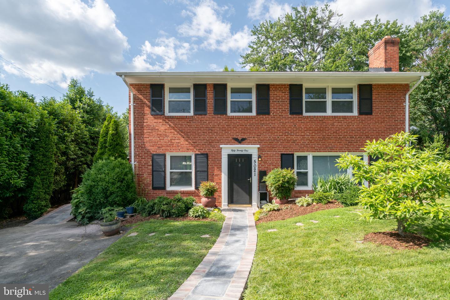 5021 23RD RD N, ARLINGTON, Virginia 22207, 4 Bedrooms Bedrooms, ,2 BathroomsBathrooms,Residential,For sale,5021 23RD RD N,VAAR2058612 MLS # VAAR2058612