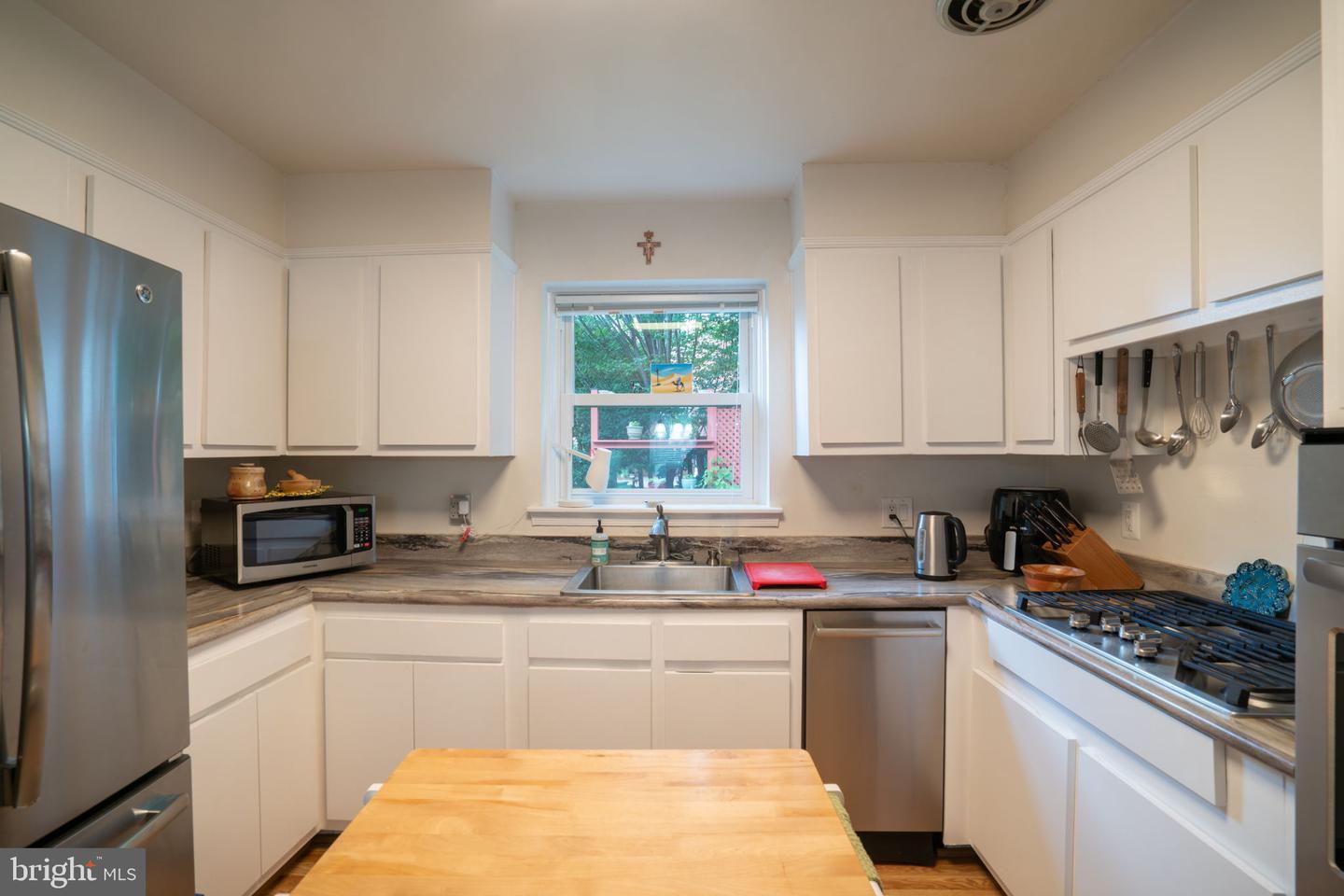 5021 23RD RD N, ARLINGTON, Virginia 22207, 4 Bedrooms Bedrooms, ,2 BathroomsBathrooms,Residential,For sale,5021 23RD RD N,VAAR2058612 MLS # VAAR2058612
