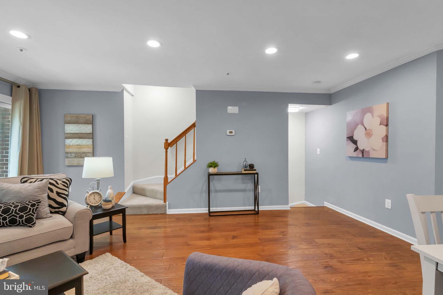 611 N TAZEWELL ST, ARLINGTON, Virginia 22203, 3 Bedrooms Bedrooms, ,3 BathroomsBathrooms,Residential,For sale,611 N TAZEWELL ST,VAAR2058622 MLS # VAAR2058622