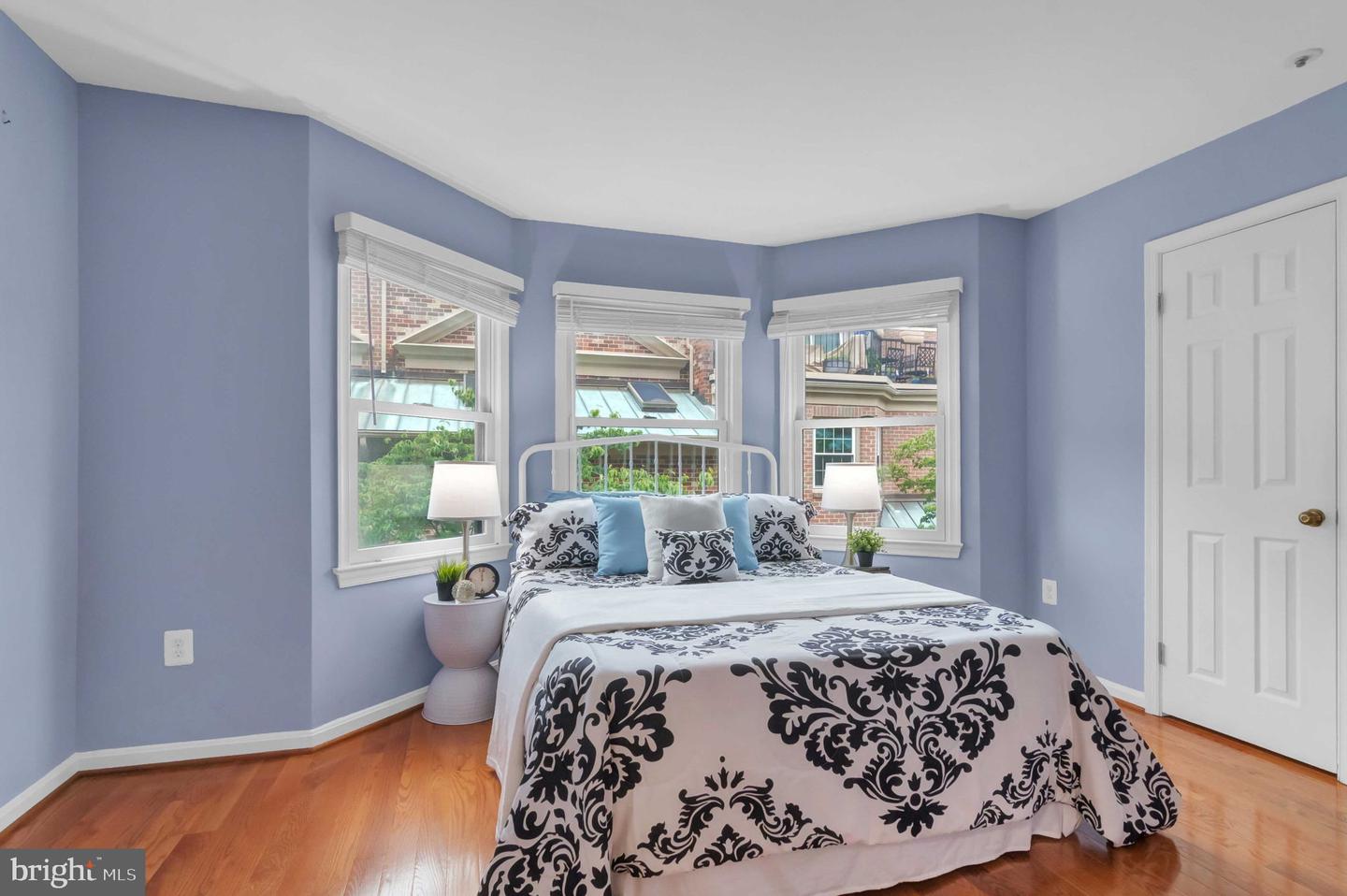 611 N TAZEWELL ST, ARLINGTON, Virginia 22203, 3 Bedrooms Bedrooms, ,3 BathroomsBathrooms,Residential,For sale,611 N TAZEWELL ST,VAAR2058622 MLS # VAAR2058622