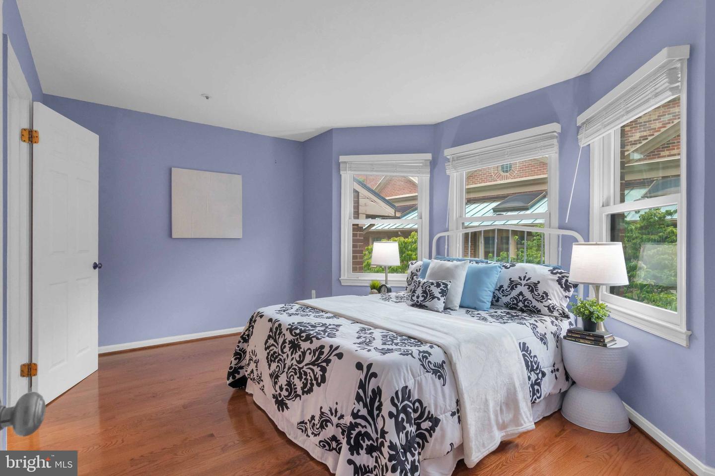 611 N TAZEWELL ST, ARLINGTON, Virginia 22203, 3 Bedrooms Bedrooms, ,3 BathroomsBathrooms,Residential,For sale,611 N TAZEWELL ST,VAAR2058622 MLS # VAAR2058622