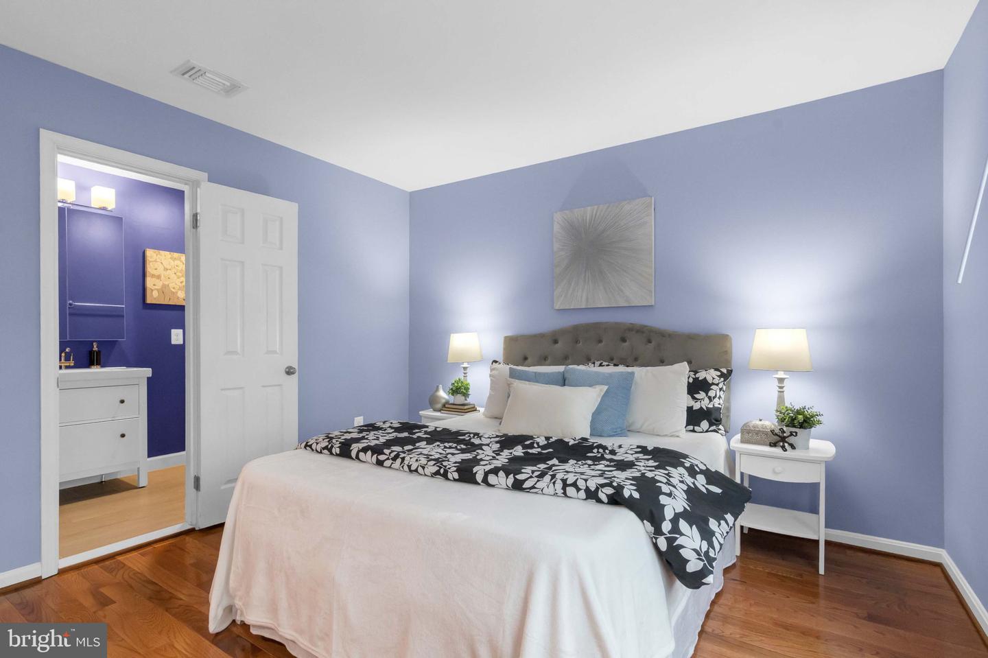 611 N TAZEWELL ST, ARLINGTON, Virginia 22203, 3 Bedrooms Bedrooms, ,3 BathroomsBathrooms,Residential,For sale,611 N TAZEWELL ST,VAAR2058622 MLS # VAAR2058622