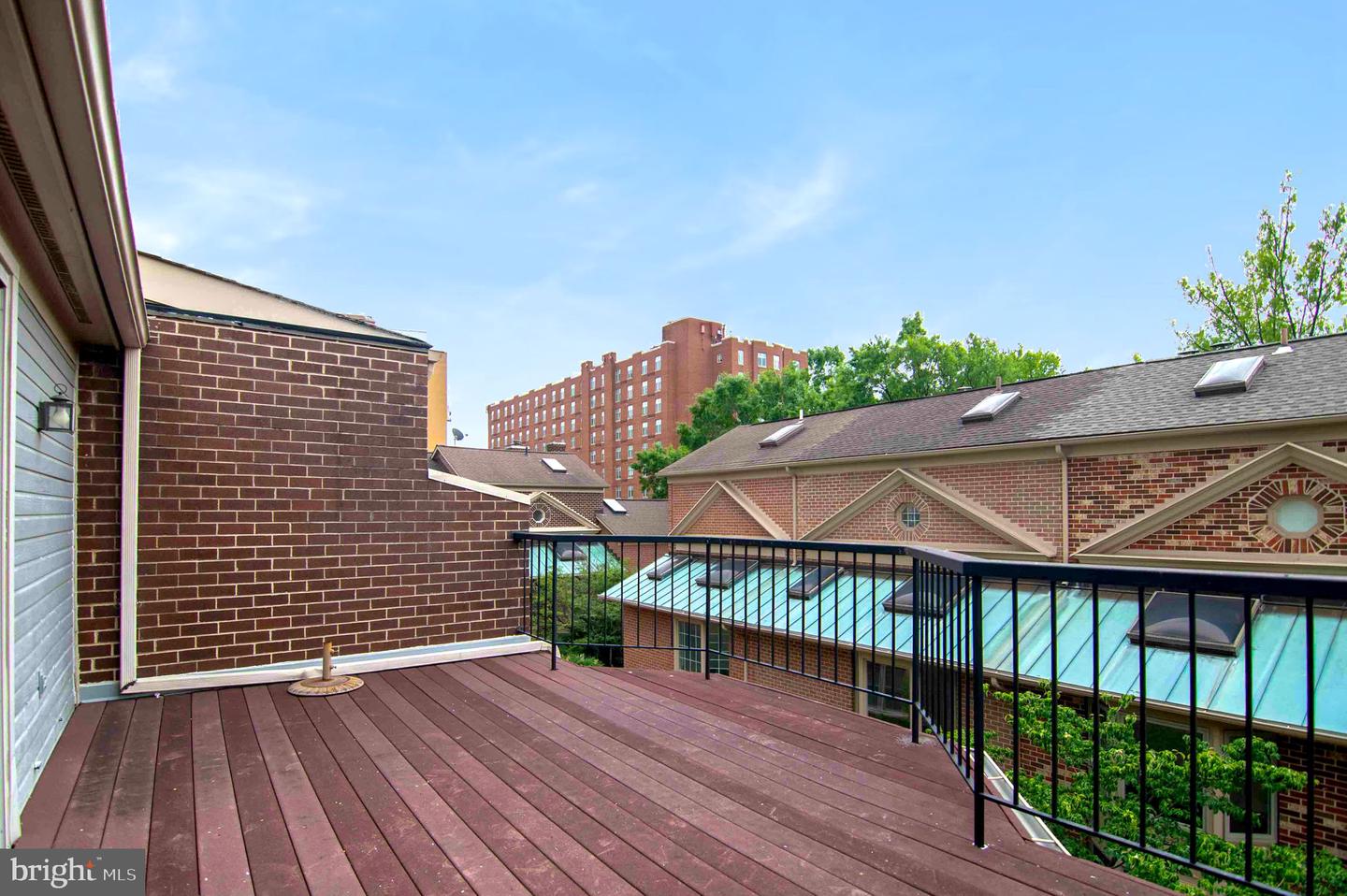 611 N TAZEWELL ST, ARLINGTON, Virginia 22203, 3 Bedrooms Bedrooms, ,3 BathroomsBathrooms,Residential,For sale,611 N TAZEWELL ST,VAAR2058622 MLS # VAAR2058622