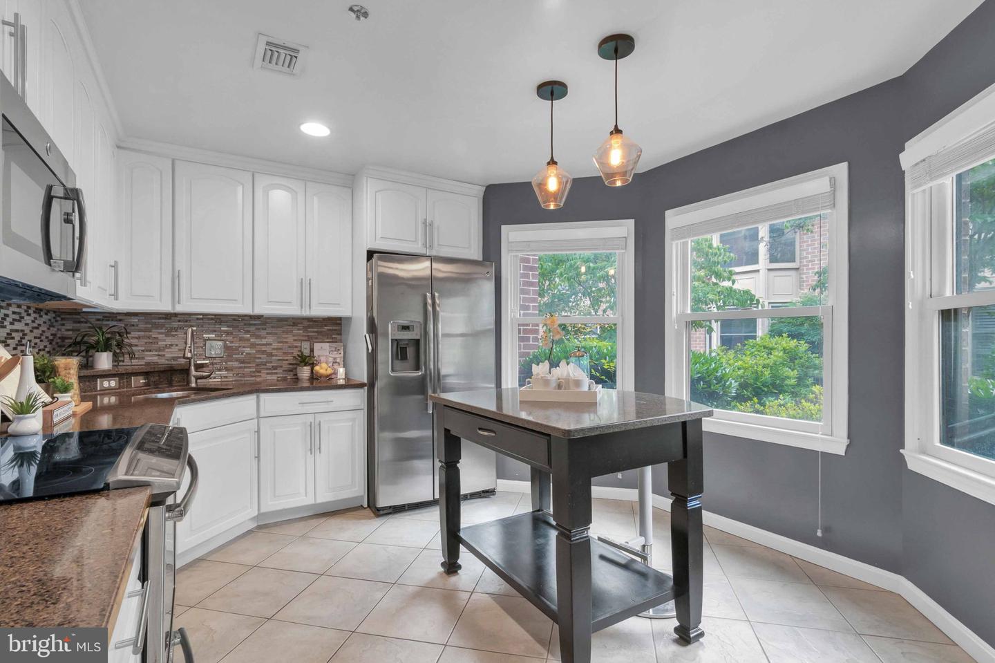 611 N TAZEWELL ST, ARLINGTON, Virginia 22203, 3 Bedrooms Bedrooms, ,3 BathroomsBathrooms,Residential,For sale,611 N TAZEWELL ST,VAAR2058622 MLS # VAAR2058622