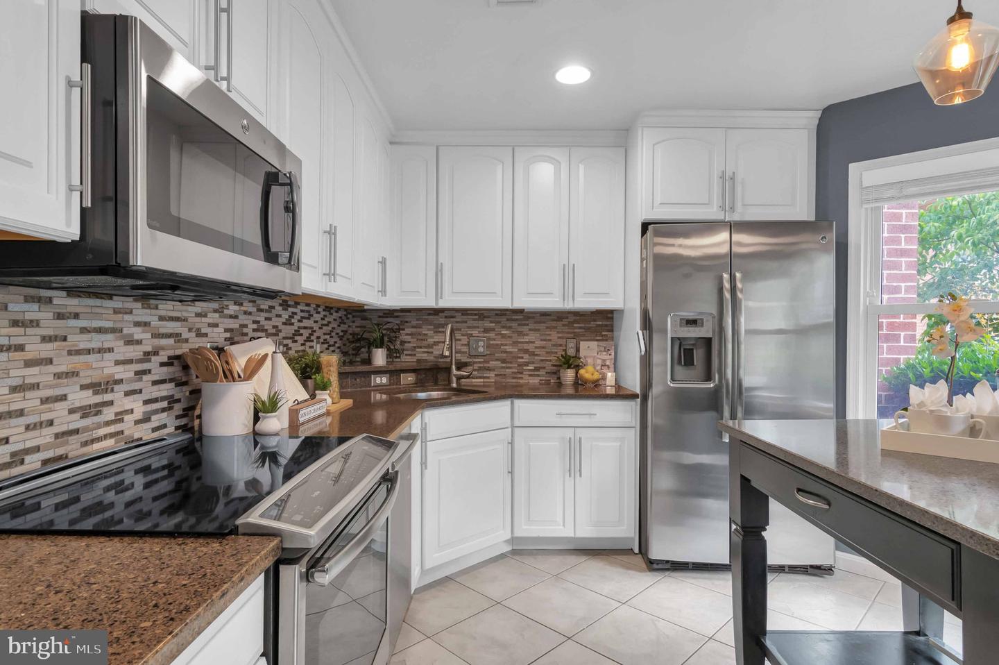 611 N TAZEWELL ST, ARLINGTON, Virginia 22203, 3 Bedrooms Bedrooms, ,3 BathroomsBathrooms,Residential,For sale,611 N TAZEWELL ST,VAAR2058622 MLS # VAAR2058622