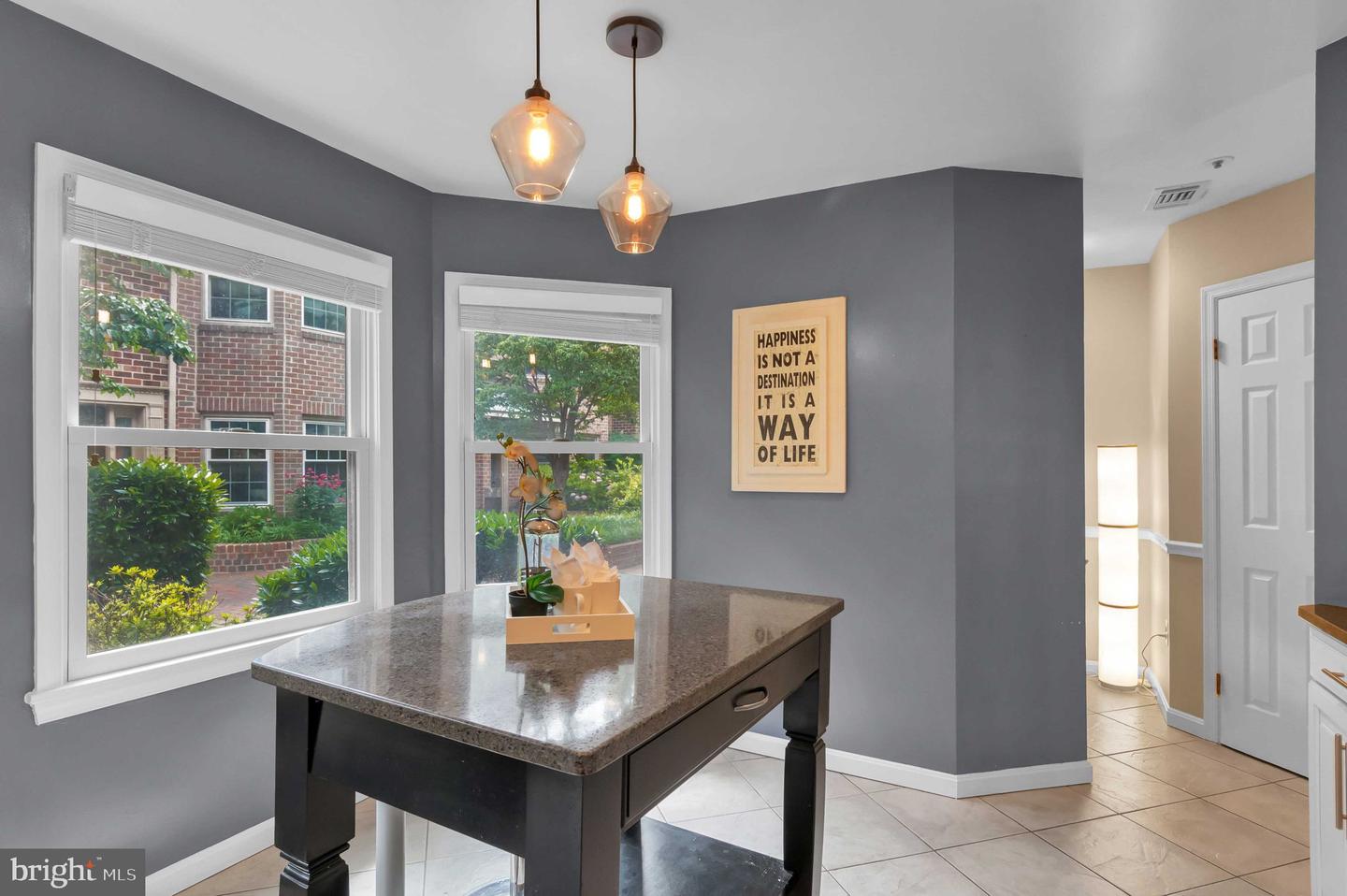 611 N TAZEWELL ST, ARLINGTON, Virginia 22203, 3 Bedrooms Bedrooms, ,3 BathroomsBathrooms,Residential,For sale,611 N TAZEWELL ST,VAAR2058622 MLS # VAAR2058622