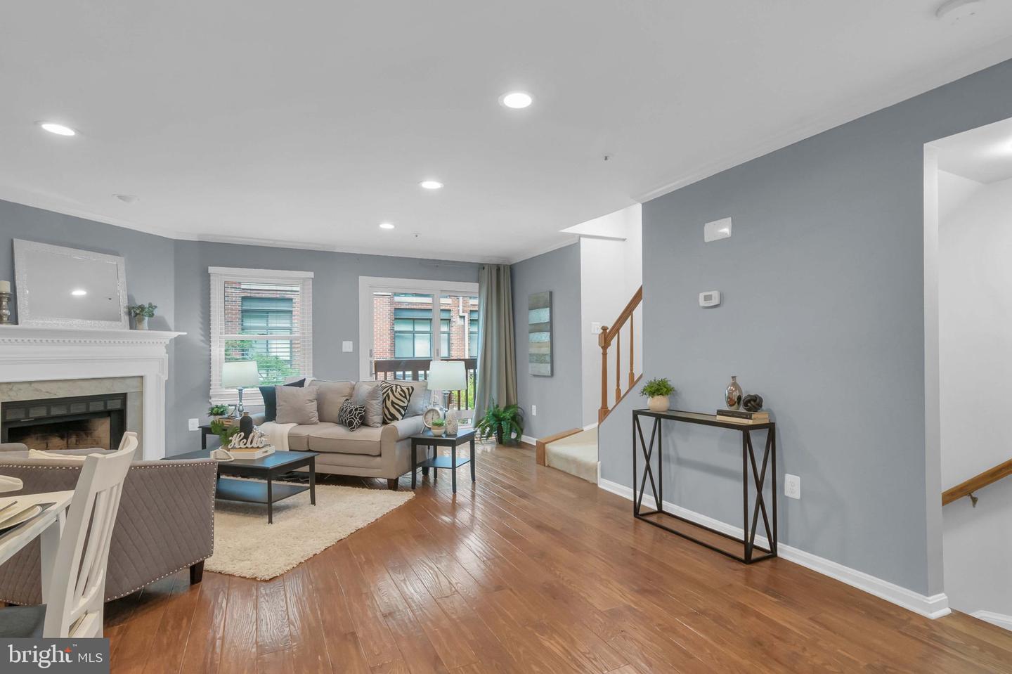 611 N TAZEWELL ST, ARLINGTON, Virginia 22203, 3 Bedrooms Bedrooms, ,3 BathroomsBathrooms,Residential,For sale,611 N TAZEWELL ST,VAAR2058622 MLS # VAAR2058622