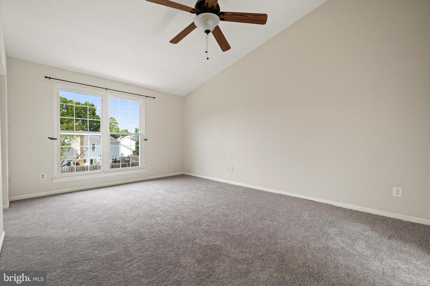 2795 MAPLE RIDGE DR, WOODBRIDGE, Virginia 22192, 5 Bedrooms Bedrooms, ,3 BathroomsBathrooms,Residential,For sale,2795 MAPLE RIDGE DR,VAPW2096154 MLS # VAPW2096154