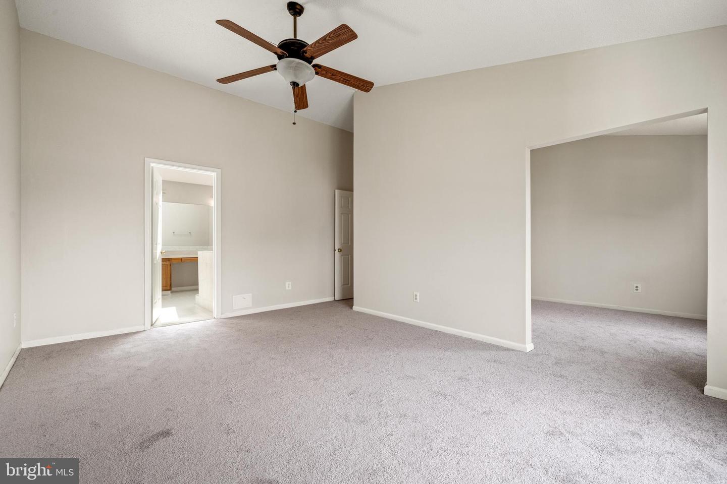 2795 MAPLE RIDGE DR, WOODBRIDGE, Virginia 22192, 5 Bedrooms Bedrooms, ,3 BathroomsBathrooms,Residential,For sale,2795 MAPLE RIDGE DR,VAPW2096154 MLS # VAPW2096154