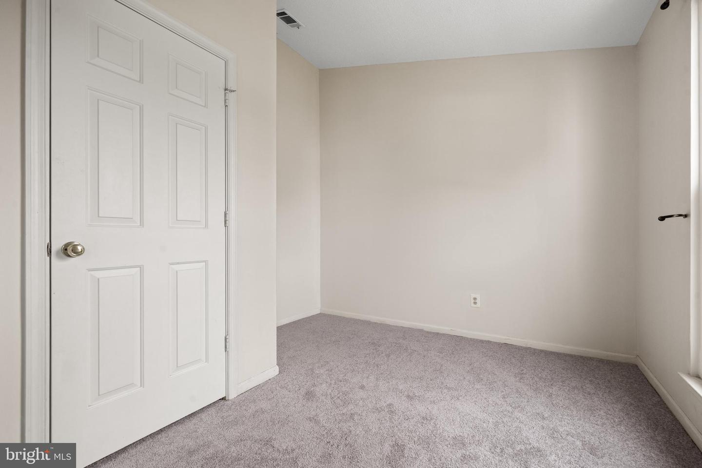 2795 MAPLE RIDGE DR, WOODBRIDGE, Virginia 22192, 5 Bedrooms Bedrooms, ,3 BathroomsBathrooms,Residential,For sale,2795 MAPLE RIDGE DR,VAPW2096154 MLS # VAPW2096154