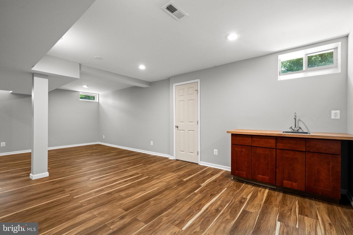 2795 MAPLE RIDGE DR, WOODBRIDGE, Virginia 22192, 5 Bedrooms Bedrooms, ,3 BathroomsBathrooms,Residential,For sale,2795 MAPLE RIDGE DR,VAPW2096154 MLS # VAPW2096154