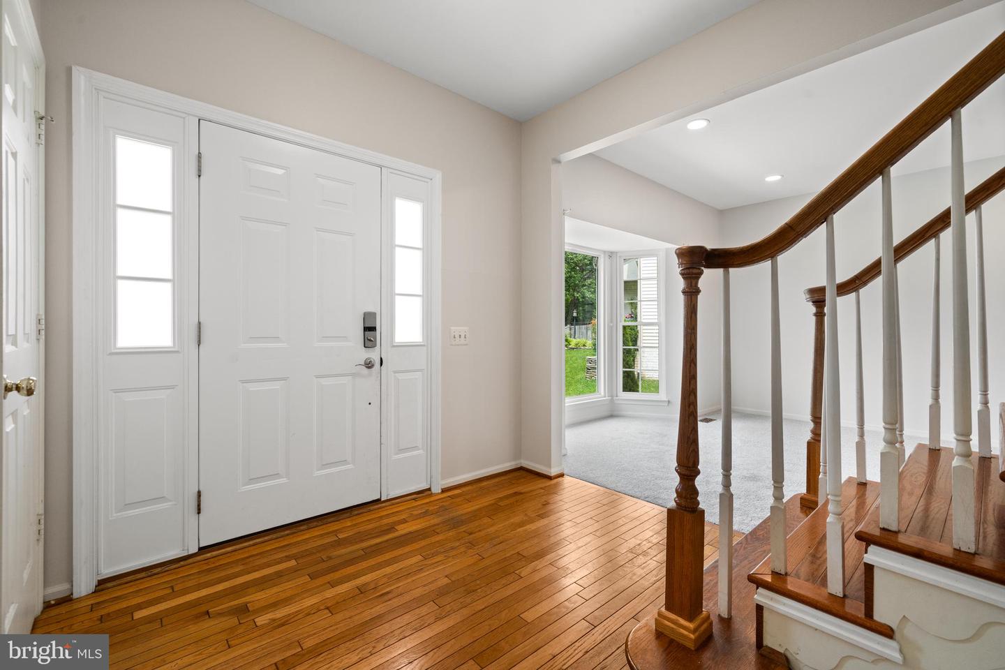 2795 MAPLE RIDGE DR, WOODBRIDGE, Virginia 22192, 5 Bedrooms Bedrooms, ,3 BathroomsBathrooms,Residential,For sale,2795 MAPLE RIDGE DR,VAPW2096154 MLS # VAPW2096154