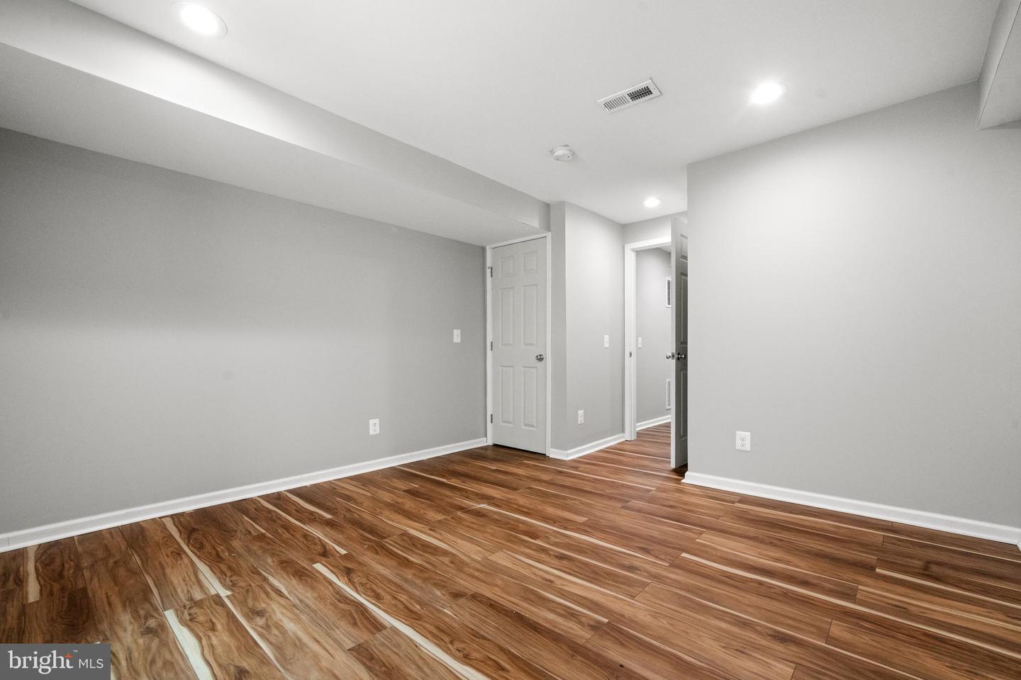 2795 MAPLE RIDGE DR, WOODBRIDGE, Virginia 22192, 5 Bedrooms Bedrooms, ,3 BathroomsBathrooms,Residential,For sale,2795 MAPLE RIDGE DR,VAPW2096154 MLS # VAPW2096154