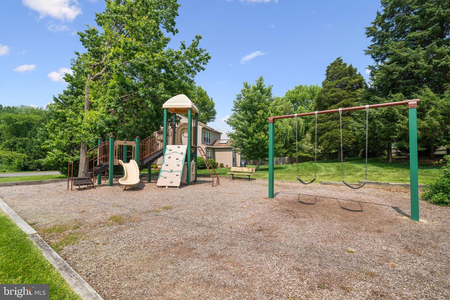 2795 MAPLE RIDGE DR, WOODBRIDGE, Virginia 22192, 5 Bedrooms Bedrooms, ,3 BathroomsBathrooms,Residential,For sale,2795 MAPLE RIDGE DR,VAPW2096154 MLS # VAPW2096154